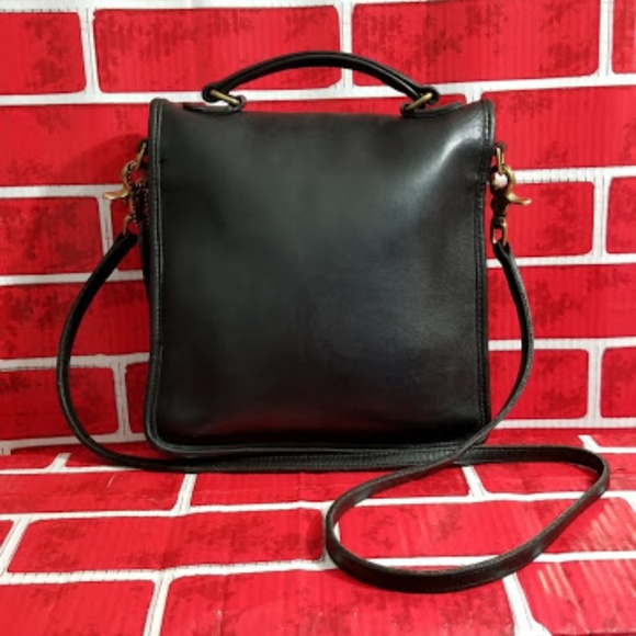 COACH-VINTAGE STATION BLACK CROSSBODY BAG - Picture 8 of 8